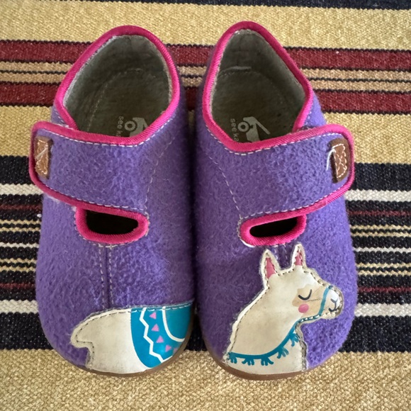 See Kai Run Cruz II - Easy-On Felted Wool Slippers - Purple Llama - Picture 1 of 1